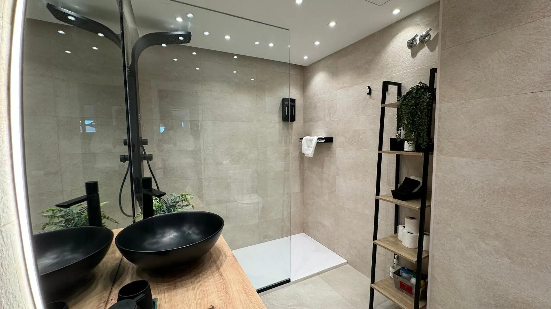 Zelun Suite Torremolinos Center Spain